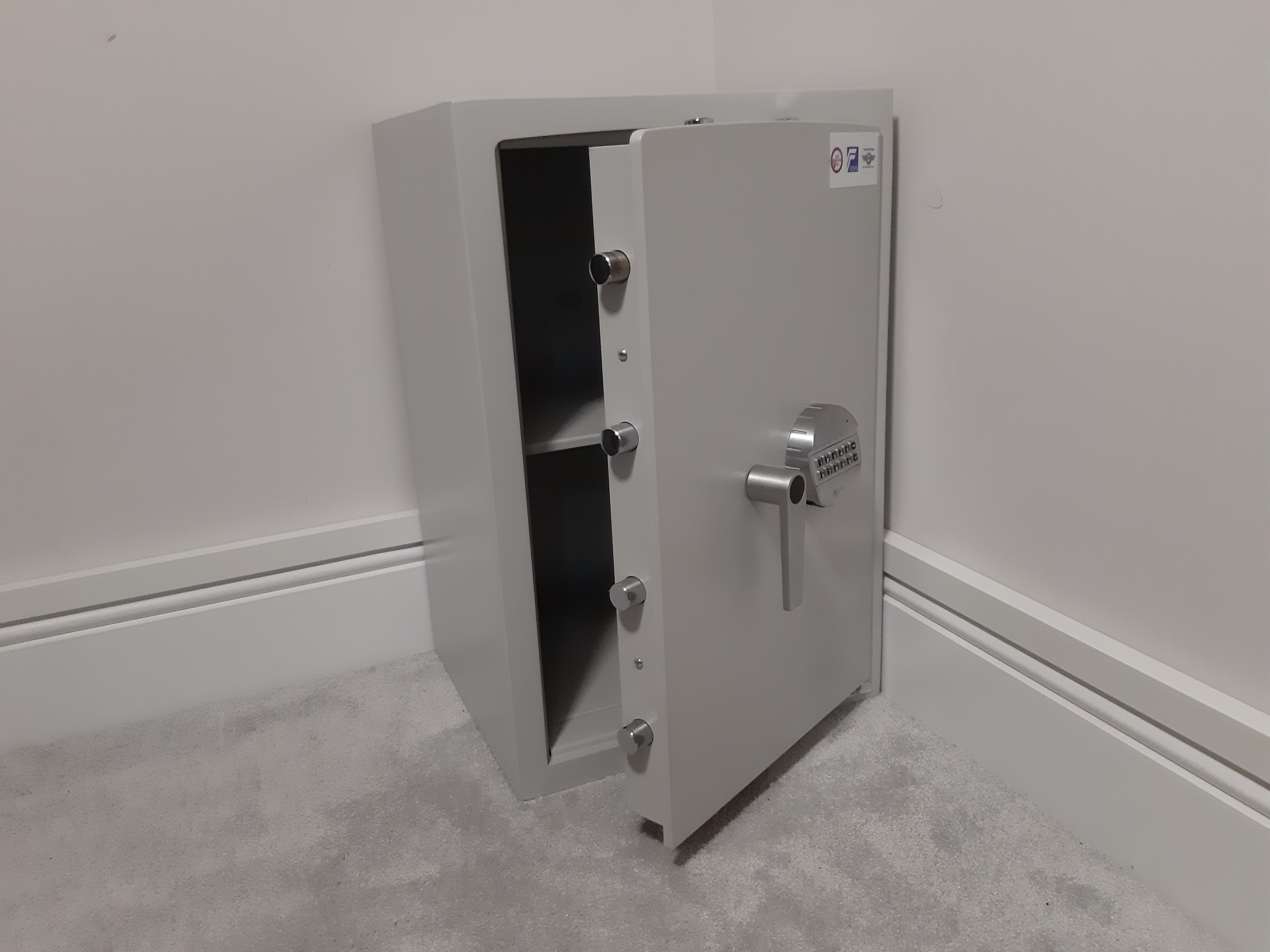 Safes in Holloway N7